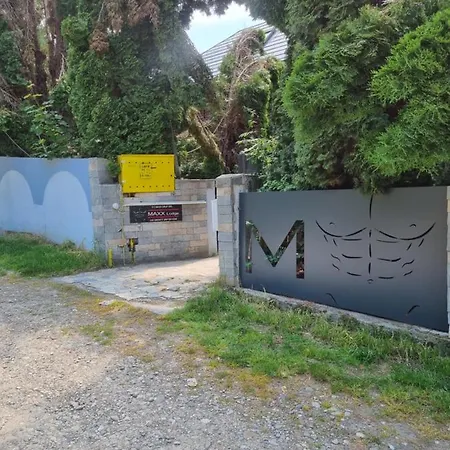 Maxx Villa *