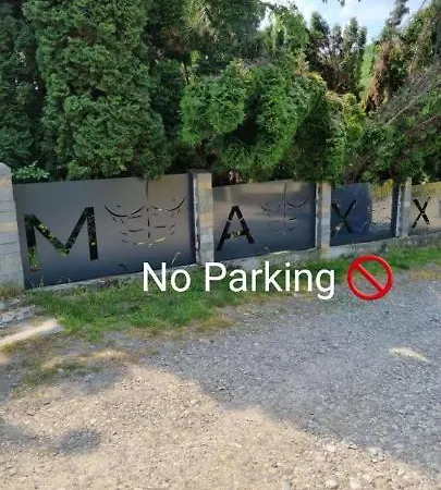 Maxx Villa